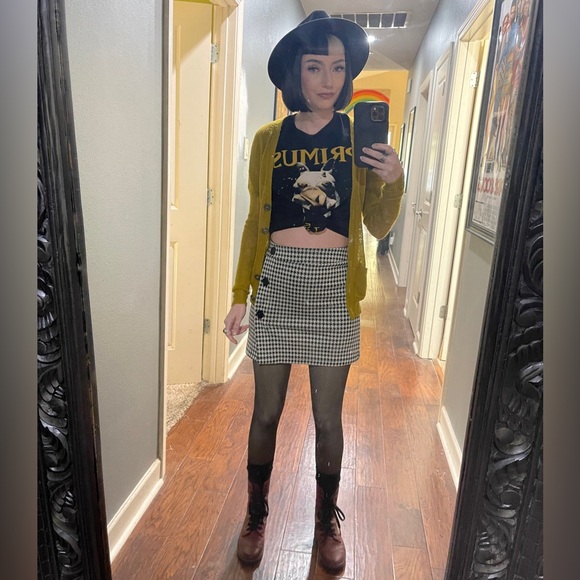 Meet Your Posher - Picture 3 of 16